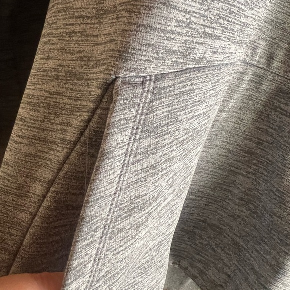 Nike Gray Yankees Hoodie NWT - Picture 3 of 5